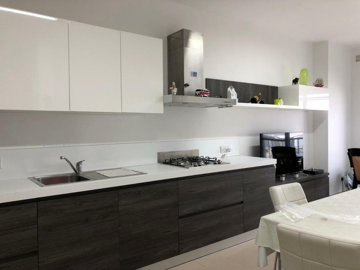 Modern Apartment With Sea View Mellieha Bagian luar foto