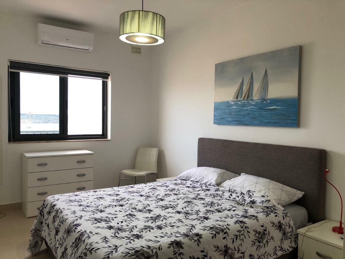 Modern Apartment With Sea View Mellieha Bagian luar foto