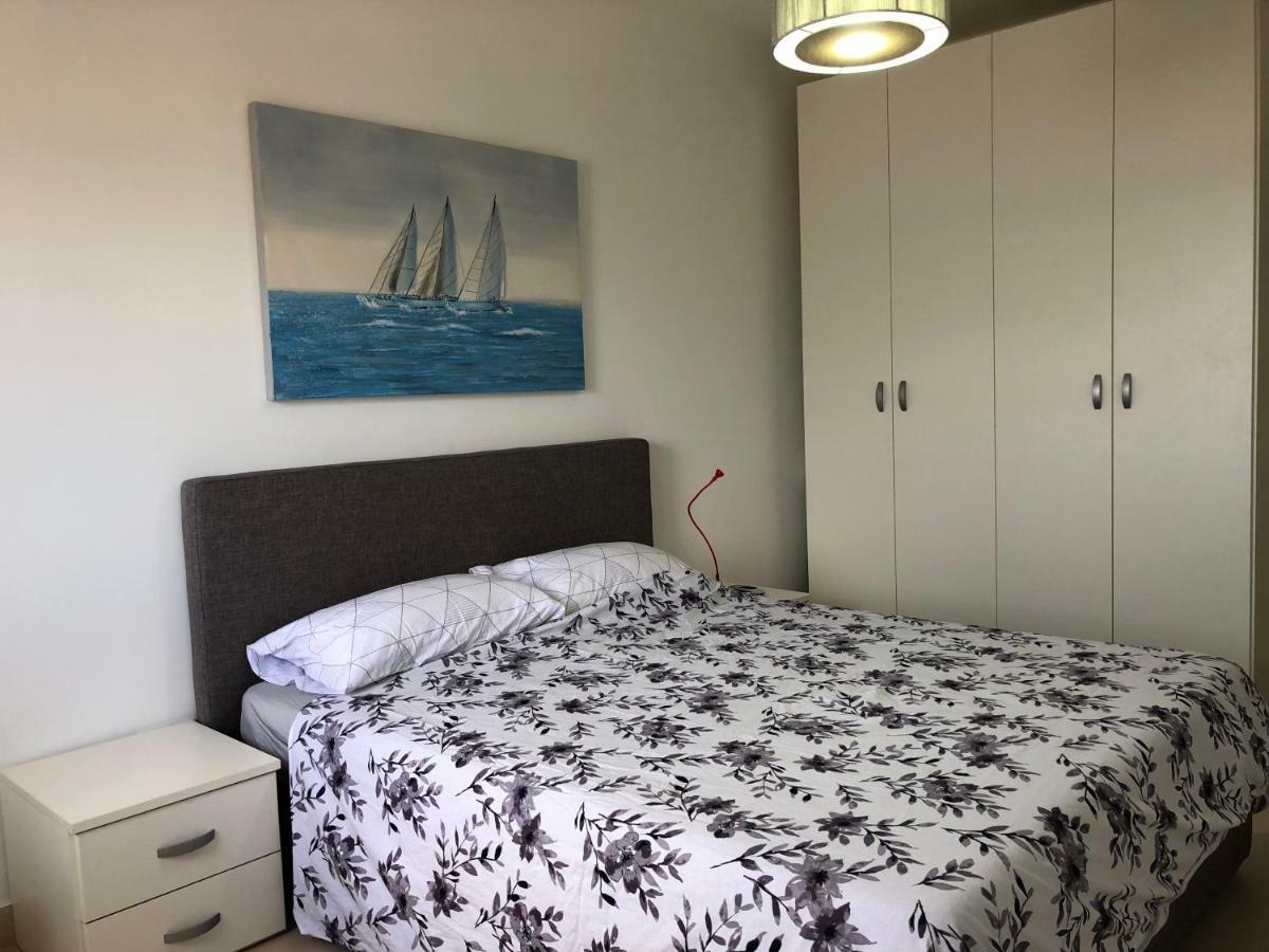 Modern Apartment With Sea View Mellieha Bagian luar foto
